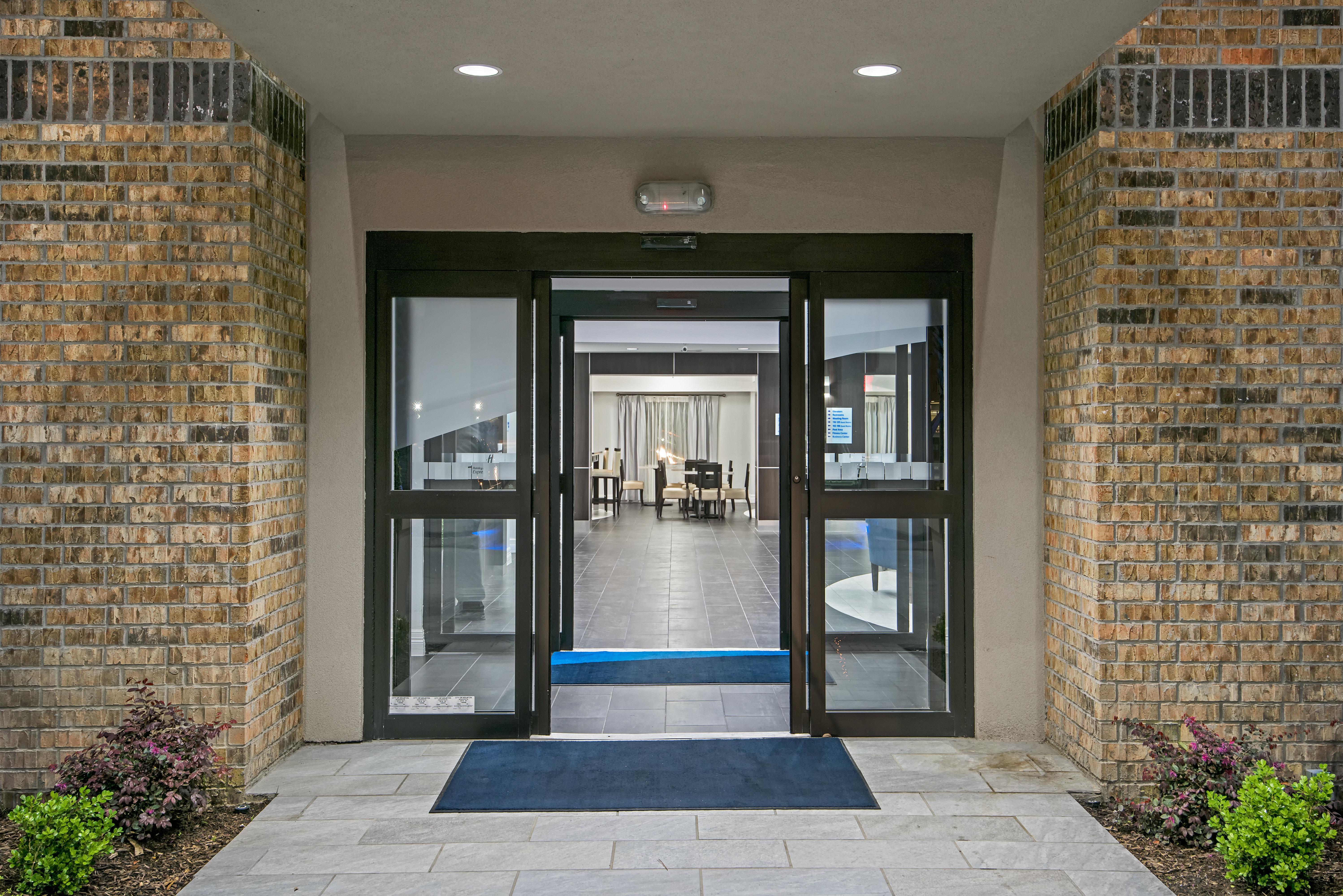 Holiday Inn Express And Suites Houston North - Iah Area By Ihg Εξωτερικό φωτογραφία