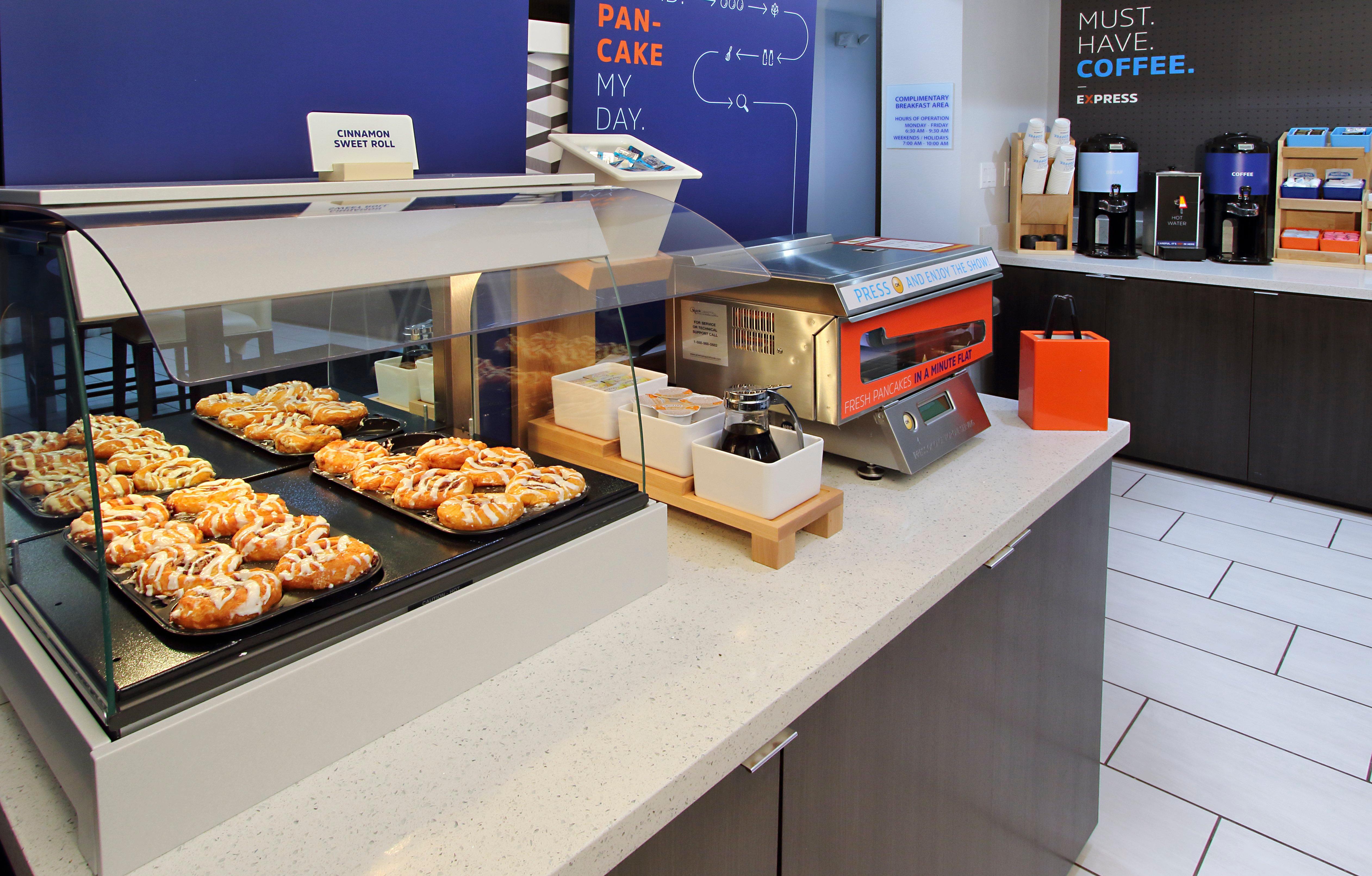 Holiday Inn Express And Suites Houston North - Iah Area By Ihg Εξωτερικό φωτογραφία