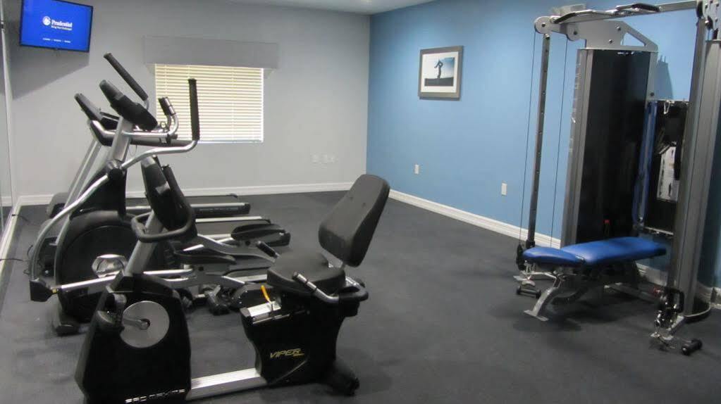 Holiday Inn Express And Suites Houston North - Iah Area By Ihg Εξωτερικό φωτογραφία
